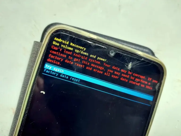 Nie naciskaj tej kombinacji przycisków na telefonie, jeśli nie chcesz stracić danych