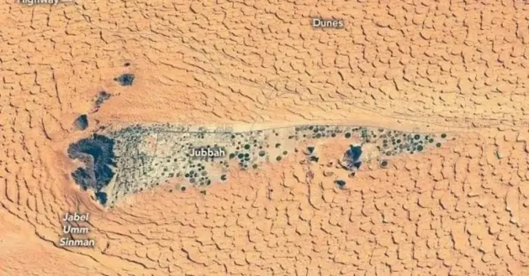 Starożytne jezioro ukryte w pustyni: jak dawniej wyglądała Arabia?