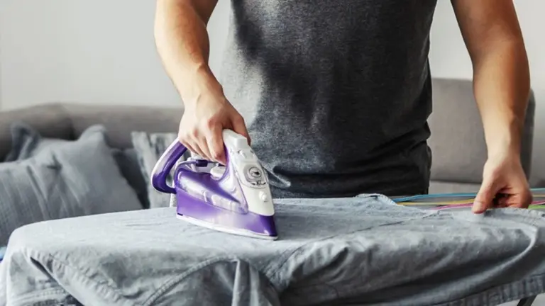 7 cech charakteru ludzi, którzy prasują ubrania przed wyjściem z domu