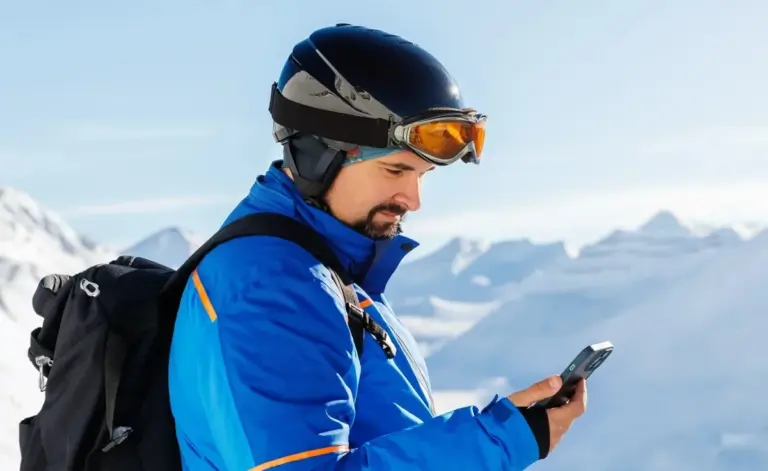 Dlaczego kupujesz telefon rocznie, skoro możesz mieć taki, co wytrzyma dekadę?