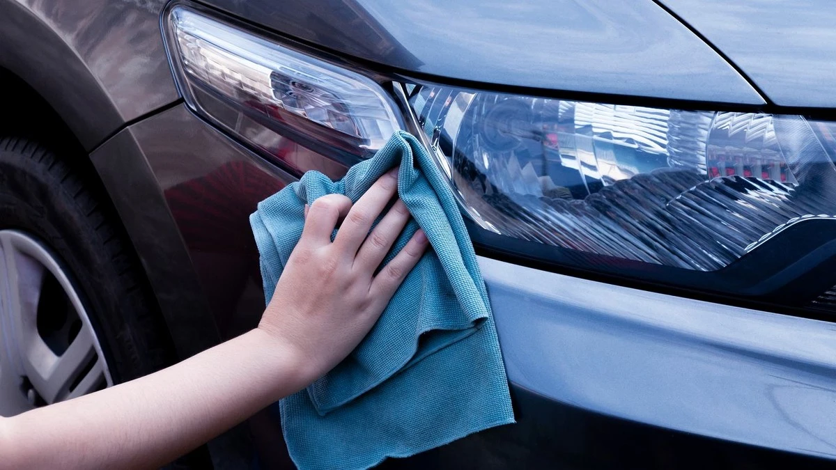 Mikrofibra po ceramice: ukryty wróg lakieru, przez który możesz porysować auto