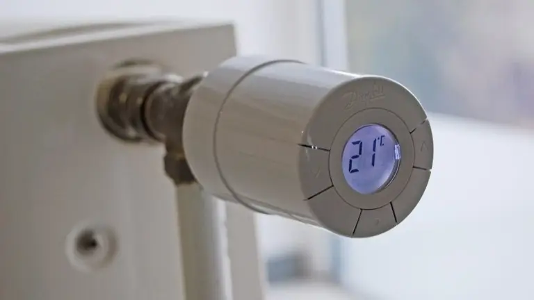 Nie 19°C ani 21°C dla każdego: jak mądrze ustawić ogrzewanie w każdym pomieszczeniu