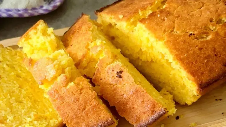Puszysty ciasto pomarańczowe bez jajek i cukru: prosty przepis, który zachwyci