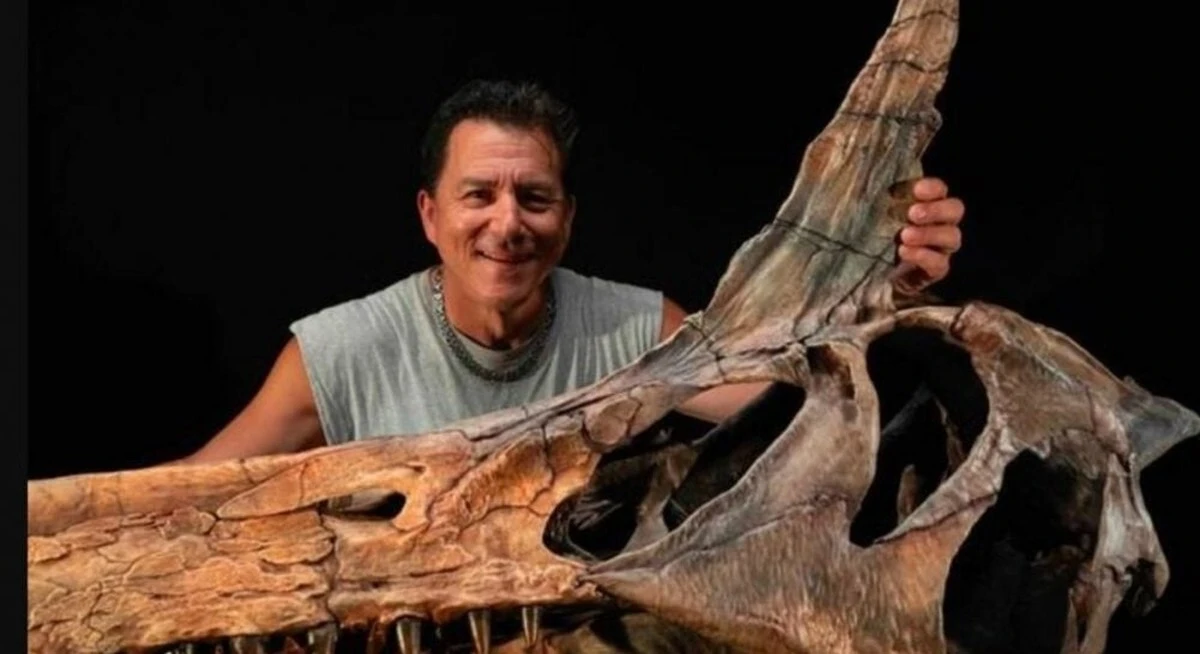 Spinosaurus mirabilis: Naukowcy odkryli w afrykańskiej pustyni "piekielną czaplę" z rogami