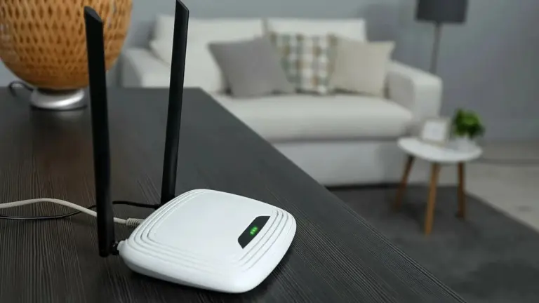 Zmień swoją sieć Wi-Fi w niewidzialną dla sąsiada. Prosty trik, o którym mało kto wie