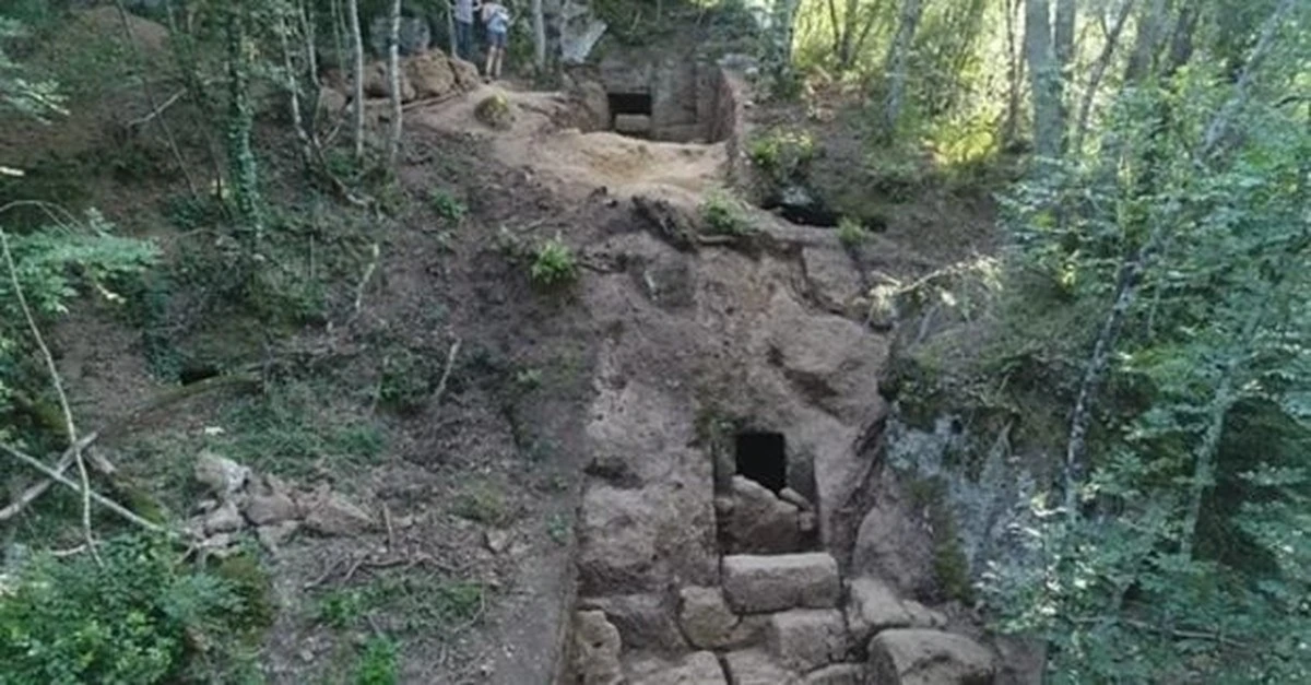 2600-letni etruski grobowiec otwarty: Znaleziono ponad 100 artefaktów, które zadziwiły archeologów